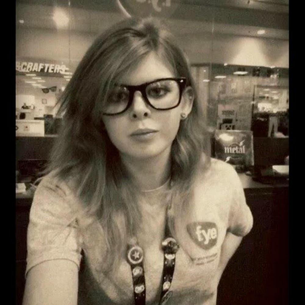 Meet your Posher, Kara